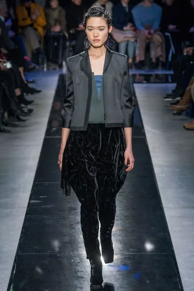 Look 70